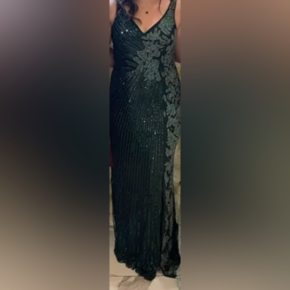 Mac Duggal Deep Green Beaded Floral Sleeveless V-Neck Gown Size 8 - Picture 7 of 8